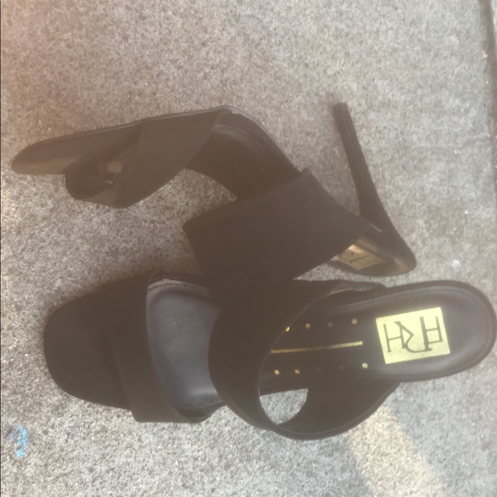 “FRH” heels with 2 black straps